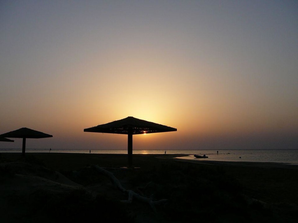 Sonnenaufgang über dem Nordstrand Lahami Bay Beach Resort
