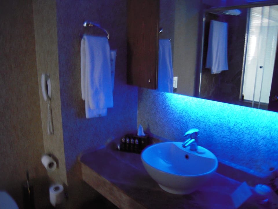 Lighting in Bathroom Granada Luxury Okurcalar