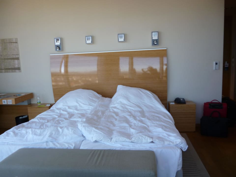 Le lit Four Points by Sheraton Panoramahaus Dornbirn