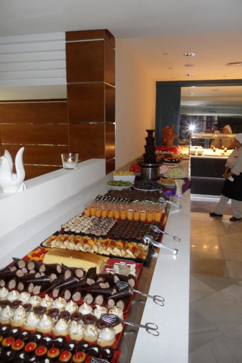 Nachtisch Hotel Serrano Palace