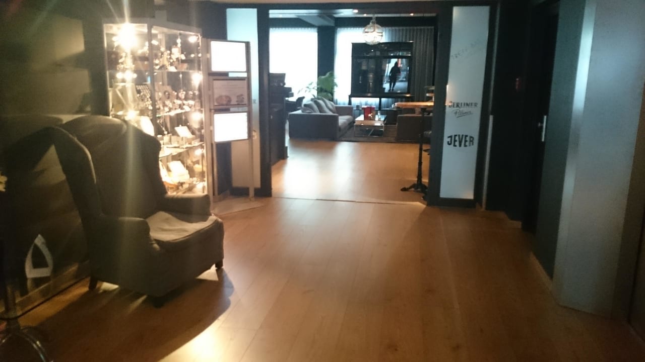 Lobby Good Morning + Berlin City East