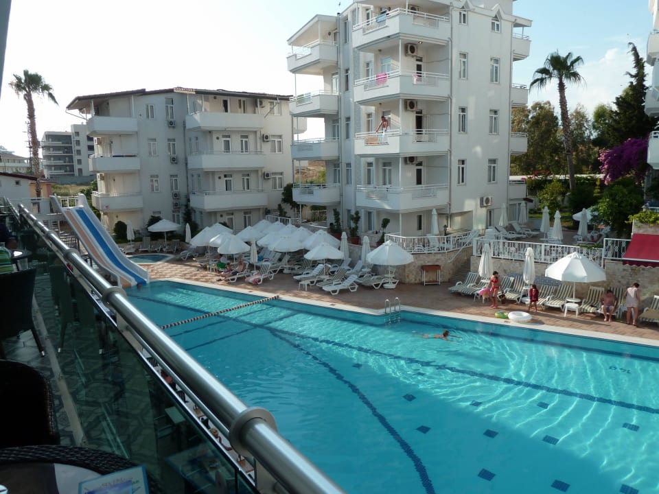 Blick zu Nebengebäude Merve Sun Hotel & Spa