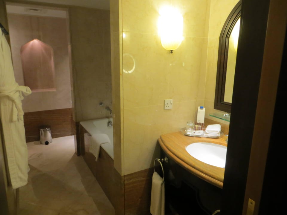 Bad Sheraton Hotel & Resort Abu Dhabi