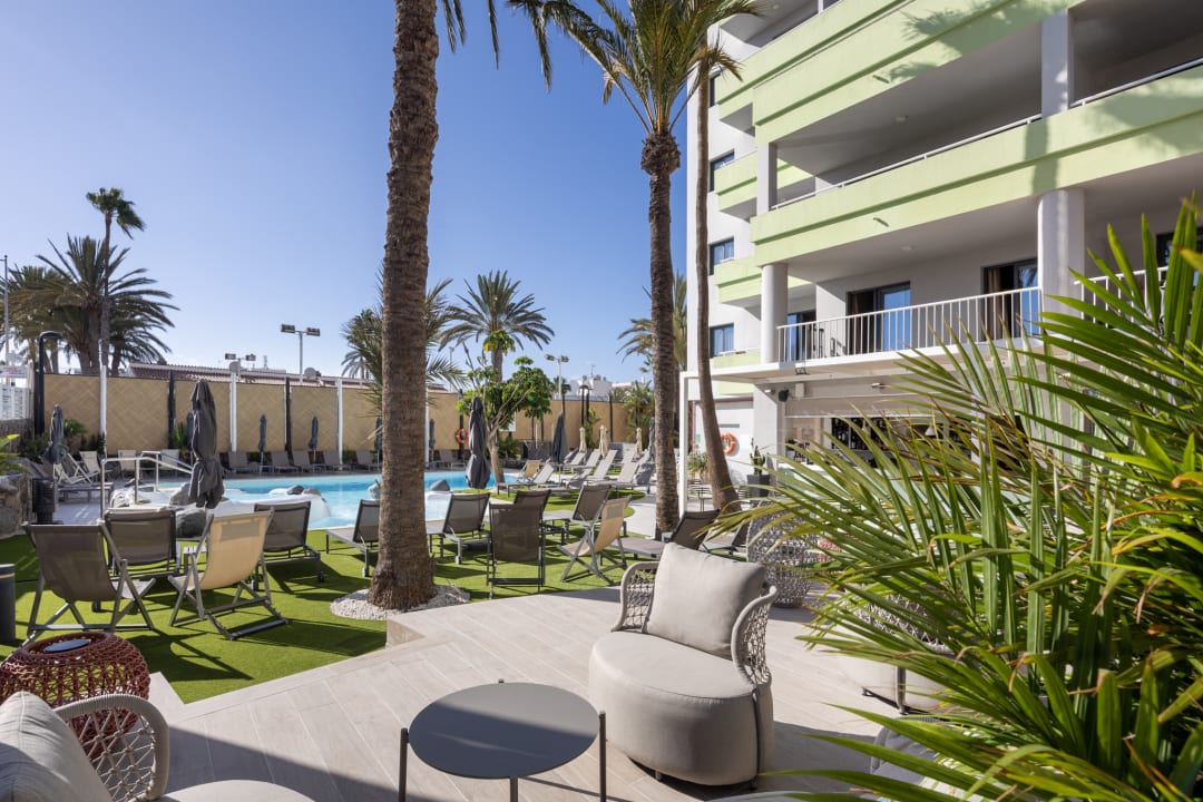 Pool Hotel LIVVO Anamar Suites