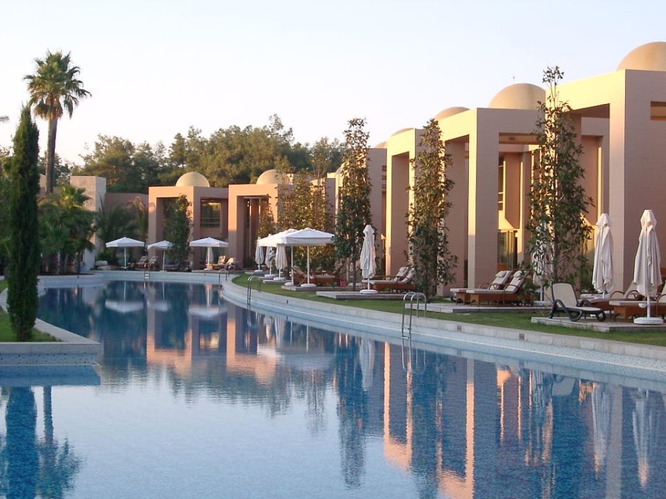 Poolblick von der Privatterrasse Gloria Serenity Resort