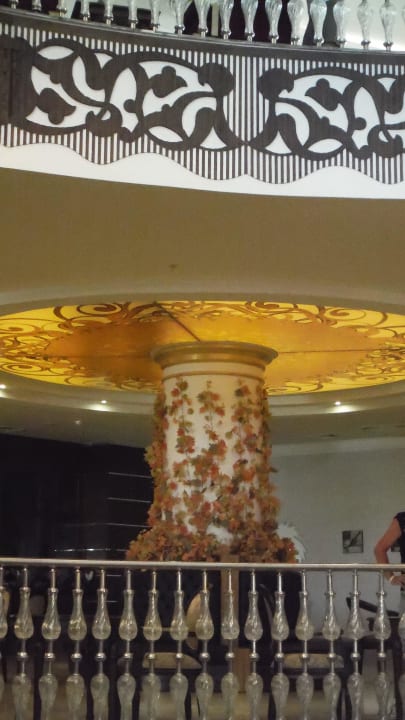 Säule vorm Irish Pub Crystal Sunset Pearl Collection