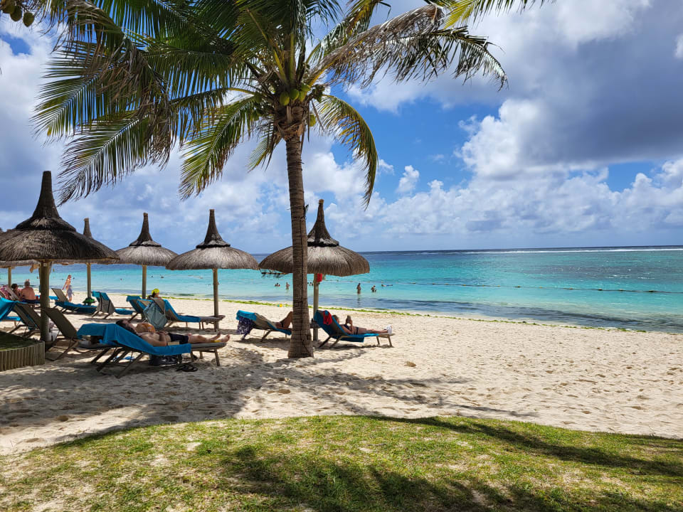 Strand Crystals Beach Resort Belle Mare, a member of Radisson Individuals