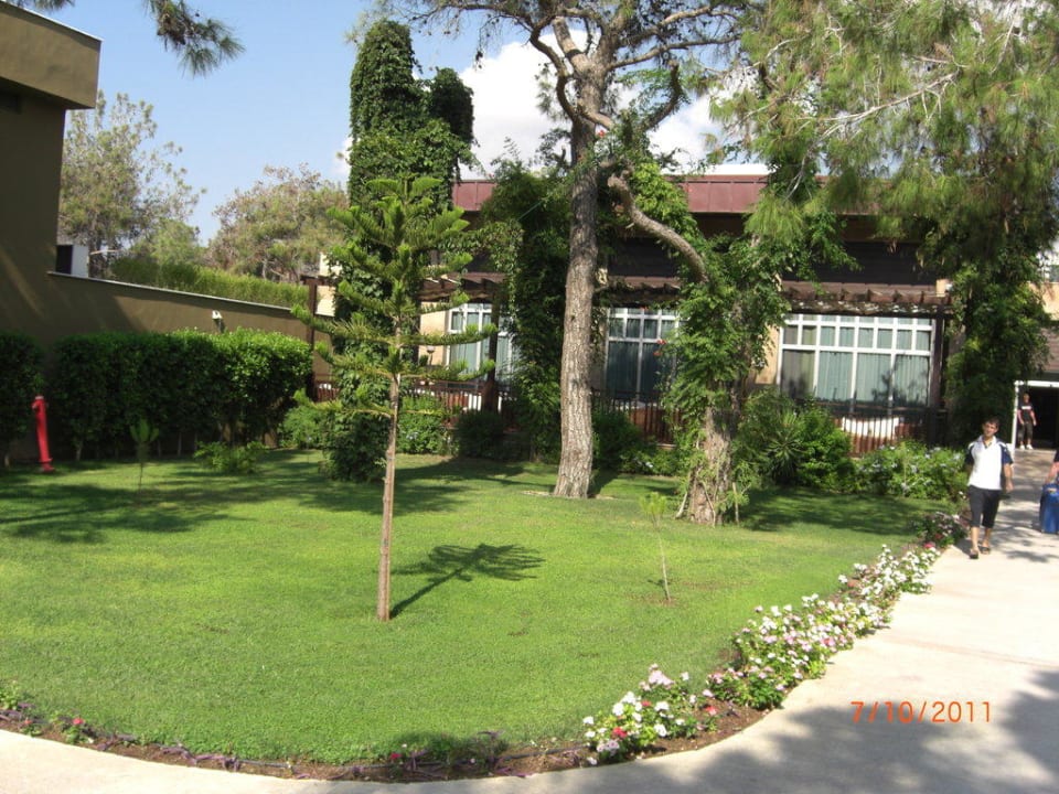 Terrasse der Lobby-Bar Marvida Family Eco