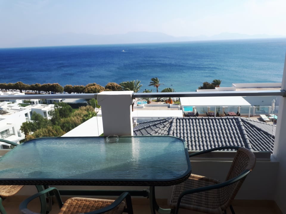 Ausblick Dimitra Beach Hotel & Suites