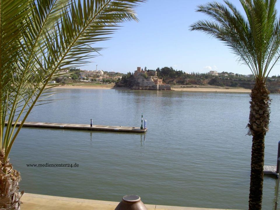 Blick vom Tivoli Arade auf Ferragudo NH Marina Portimão Resort