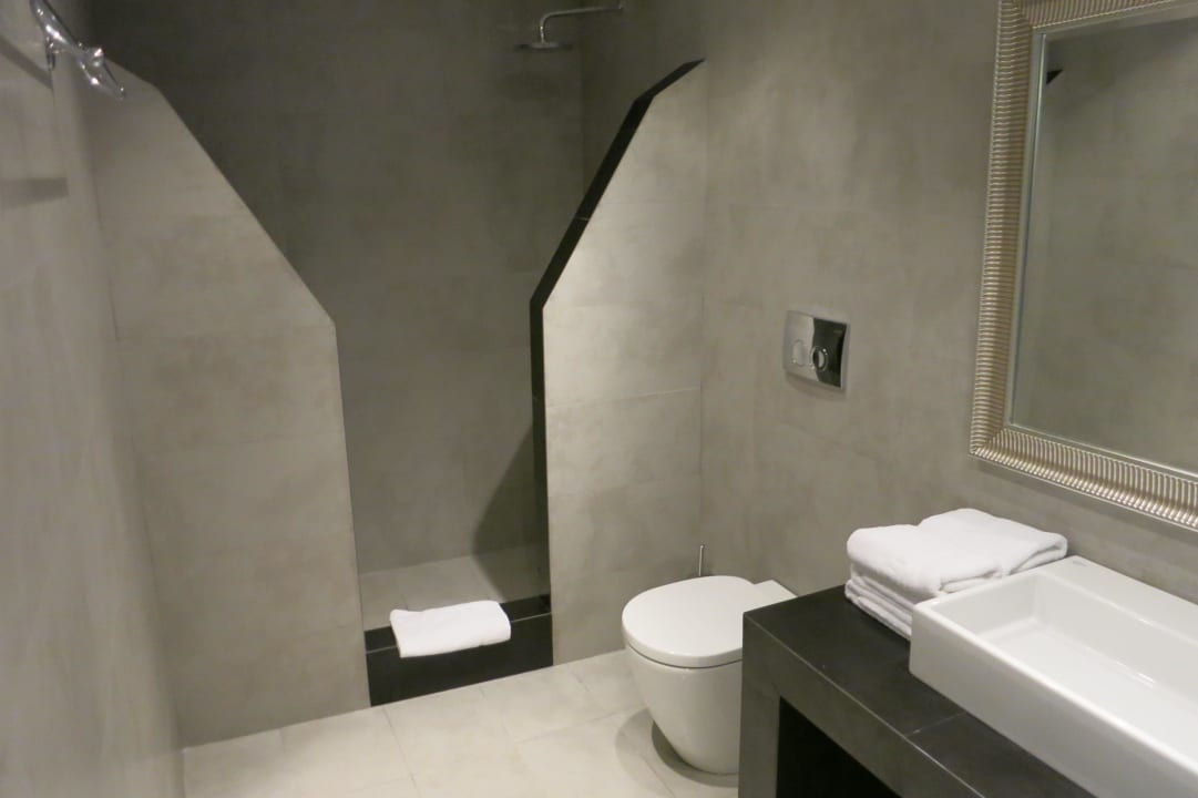 Neues Bad Hotel Agali Houses