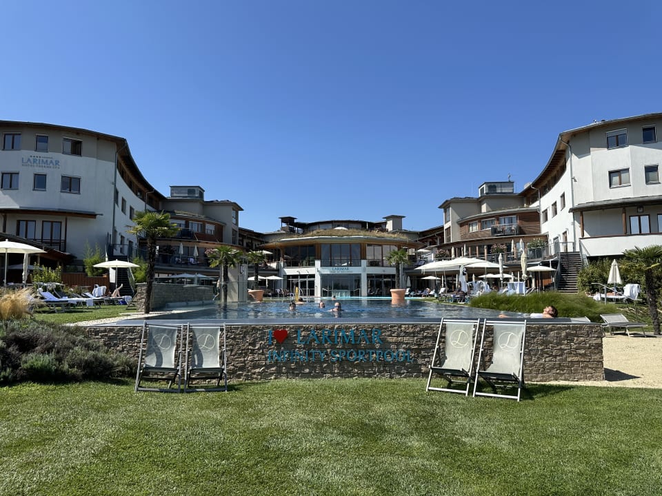 Pool Hotel & Spa Larimar