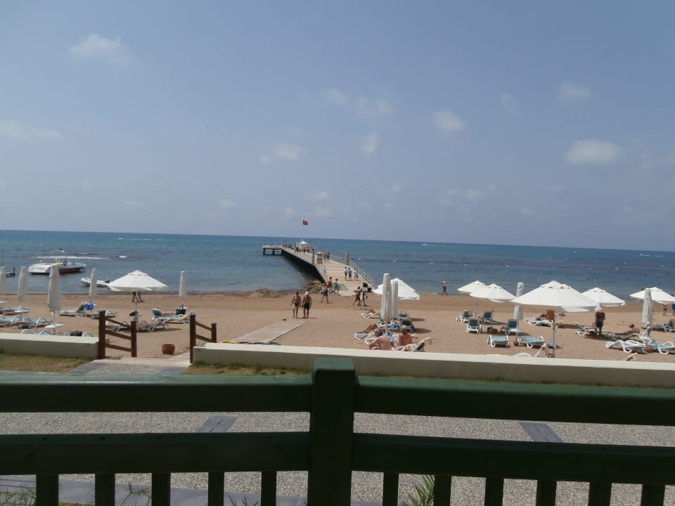 Vue sur la plage de l’hôtel  PALOMA Perissia