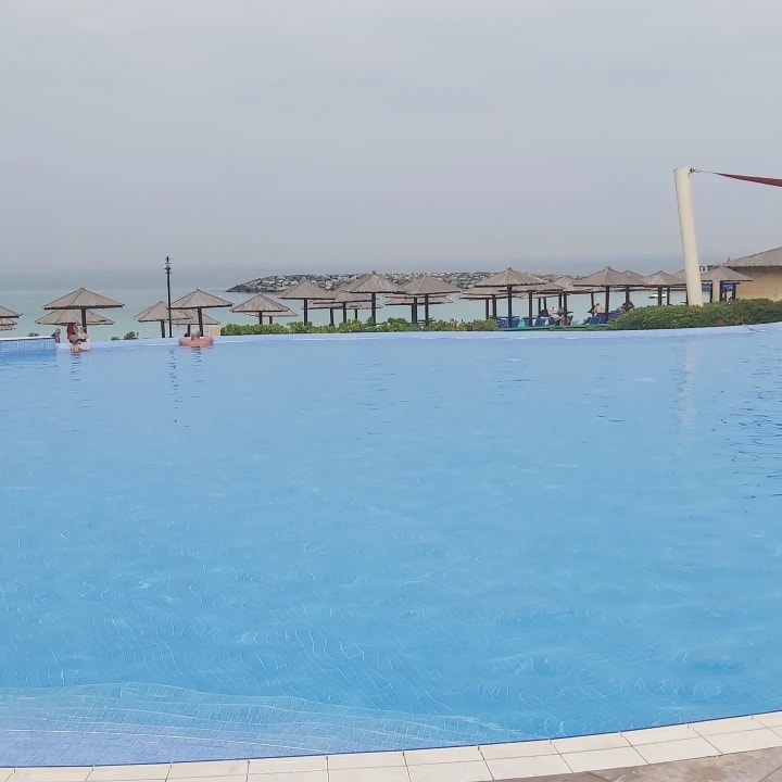 Pool Coral Beach Resort Sharjah