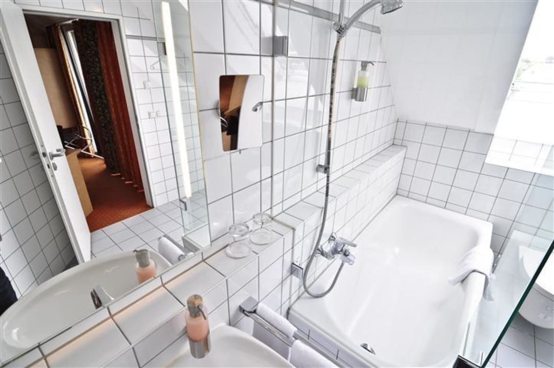 Bath Room Hotel Amalienburg in Munich Hotel Amalienburg