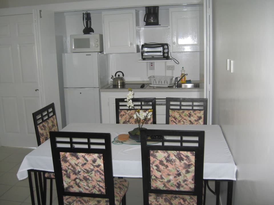 Michelin Apts B eine der Küchen Michelin Apartments Saint Lawrence Gap