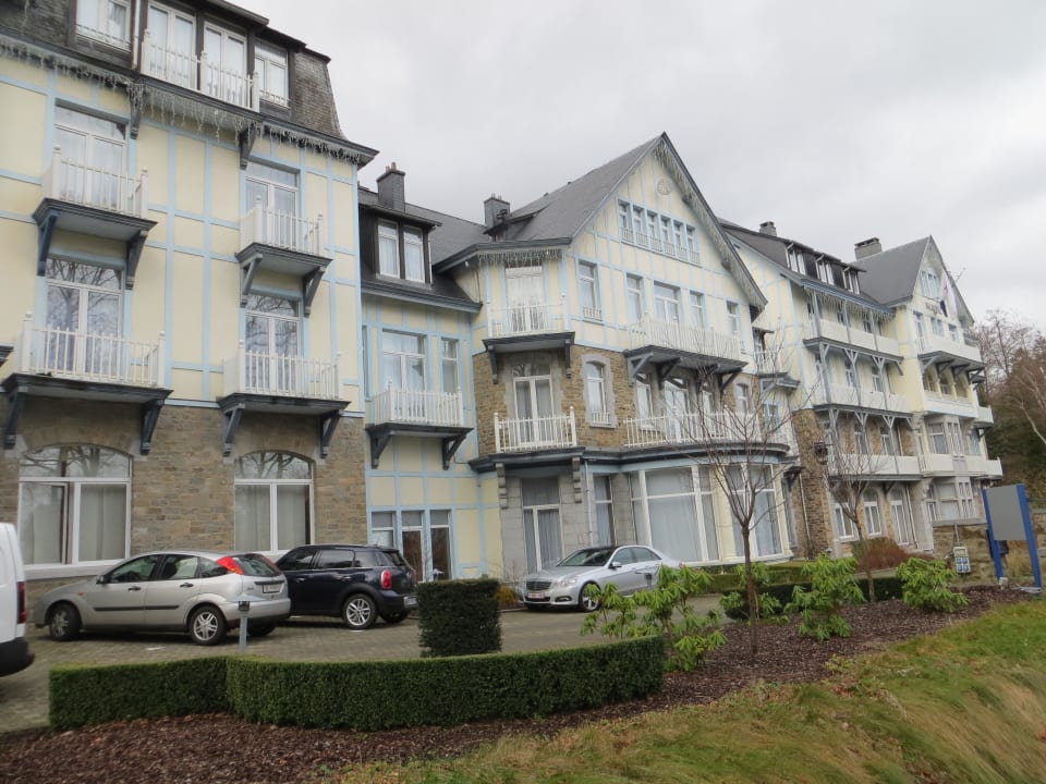 Vorderansicht (im Januar) Hotel Radisson Blu Balmoral SPA