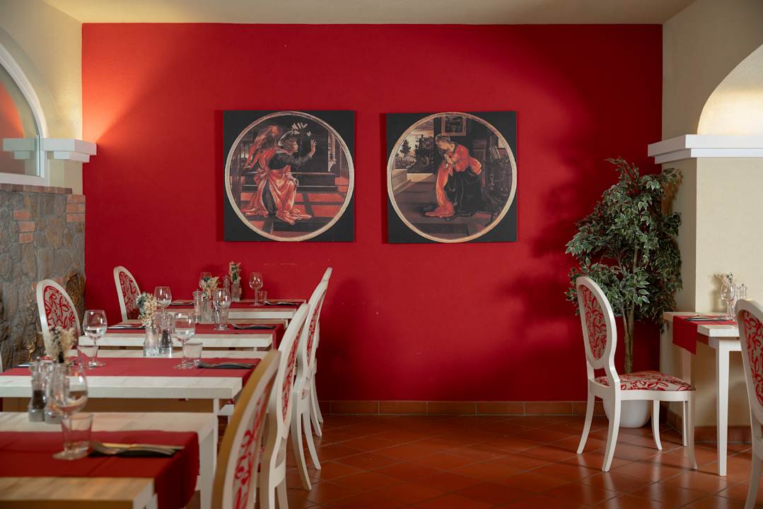 Gastro Hotel Casolare le Terre Rosse