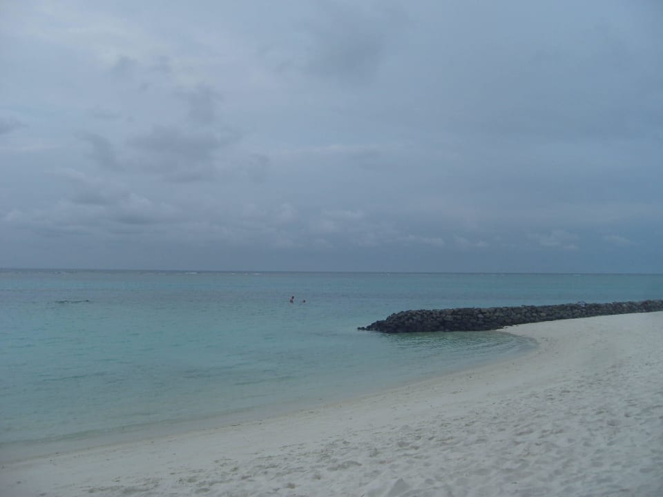 Sehr ruhig der Strand Summer Island Maldives