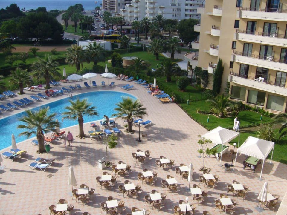 Blick von unserem Balkon auf den Pool allsun App.-Hotel Orient Beach