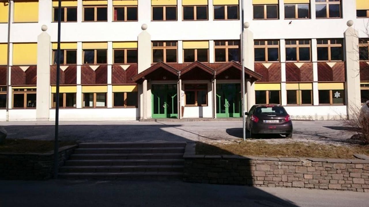 Schule hinter dem Hotel Hotel Der Stubaierhof Neustift