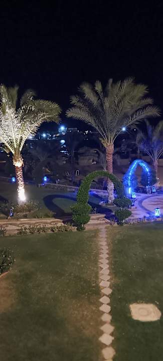 Gartenanlage Coral Sun Beach