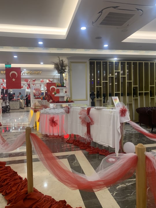 Gastro Dream World Palace Hotel