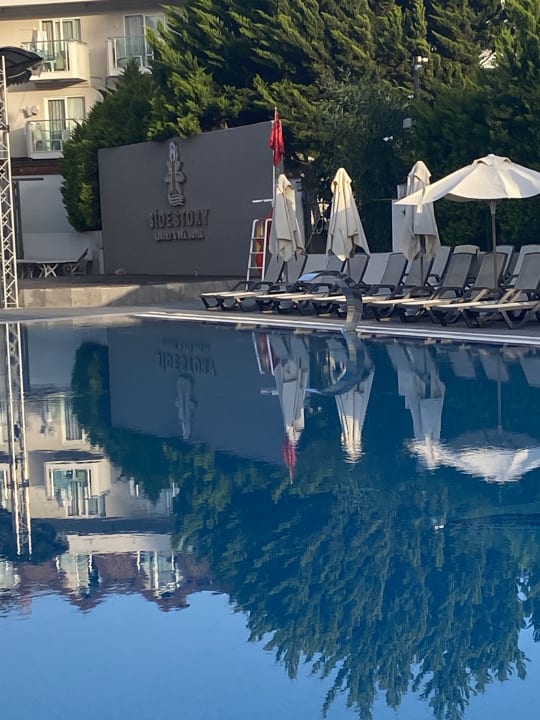 Pool Side Story Resort & Spa