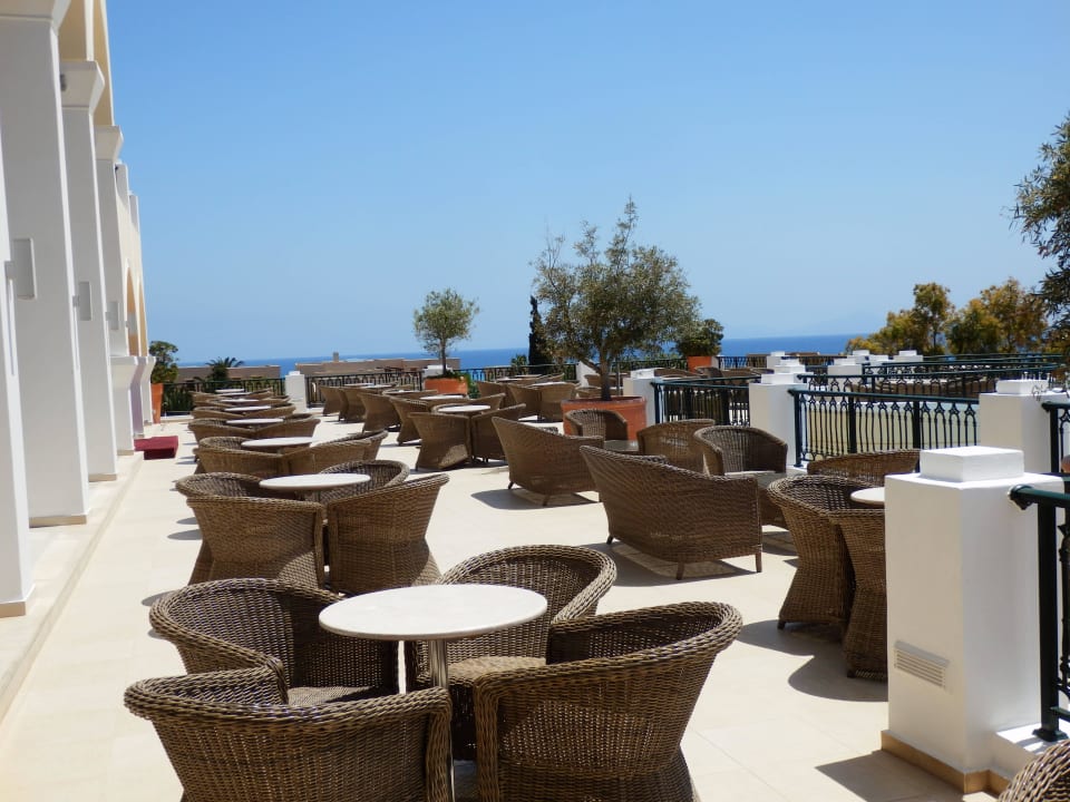 Die Lounge Bar außen Porto Bello Royal