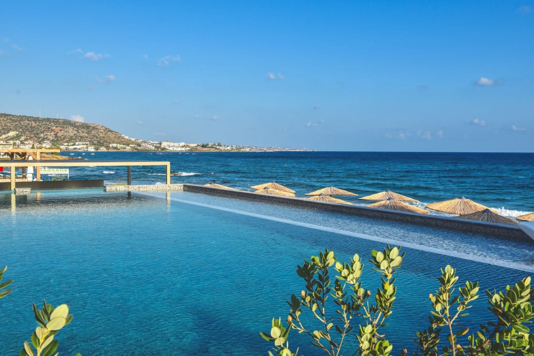 Pool Cactus Mare - Adults only