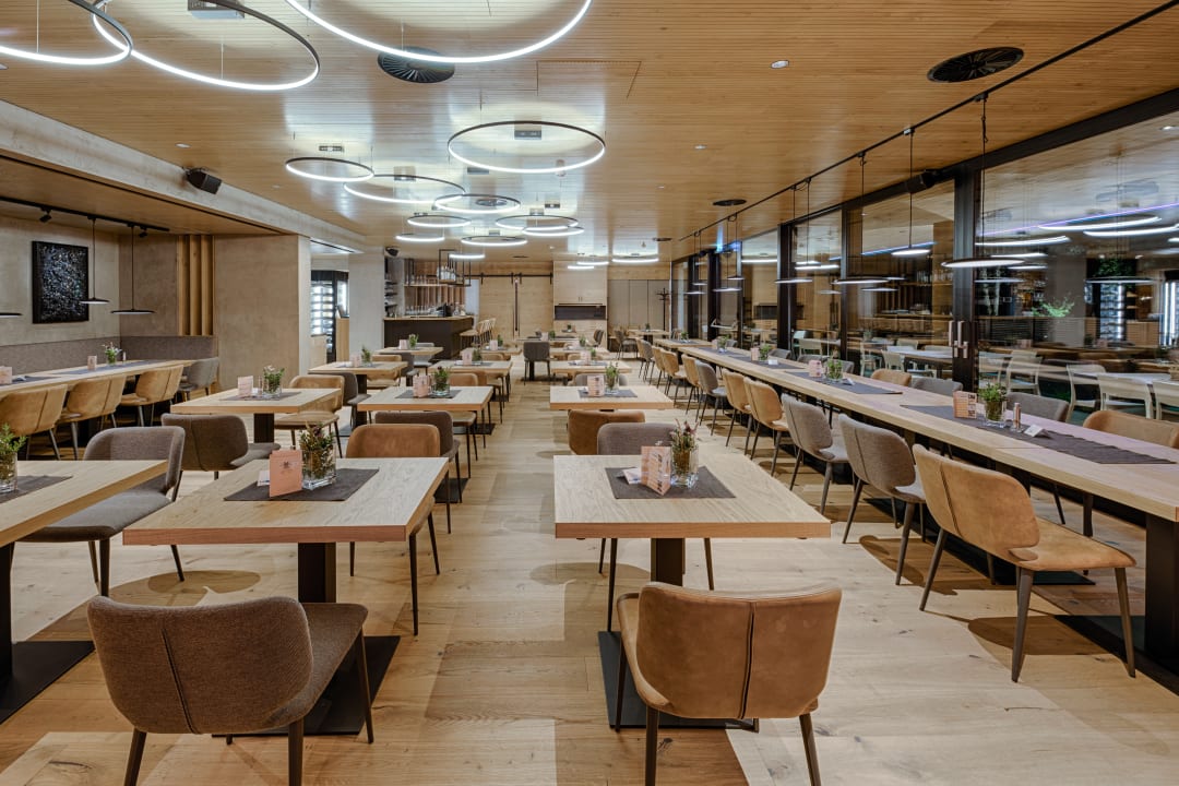 Gastro KOSIS Sports Lifestyle Hotel