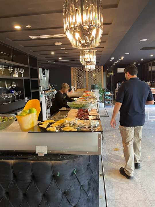 Gastro Al Habtoor Polo Resort