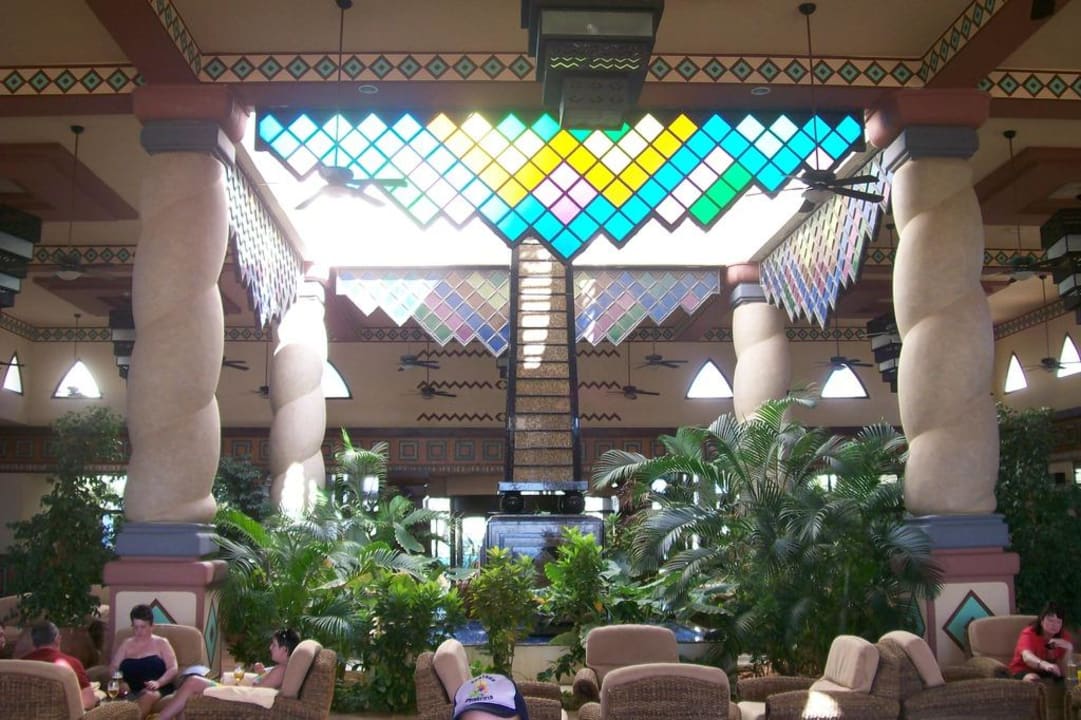 In der Lobby Hotel Riu Karamboa