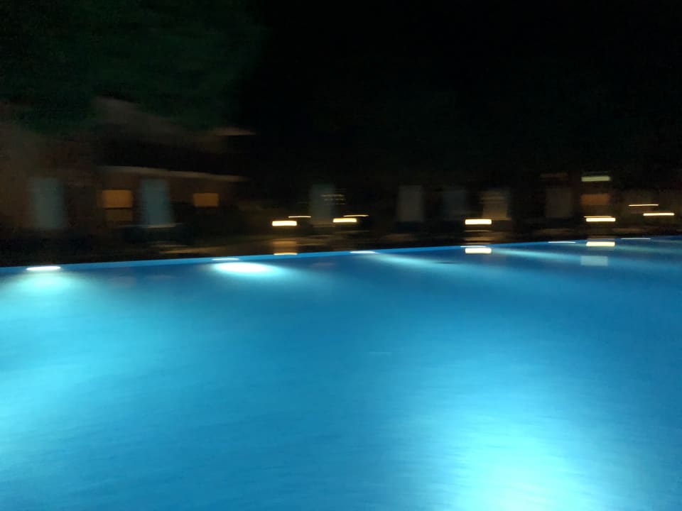 Pool Xanadu Resort Hotel