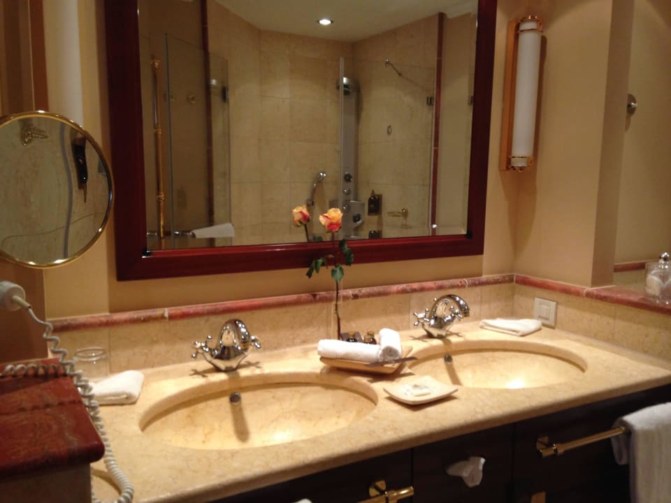 Badezimmer Hotel Yachthafenresidenz Hohe Düne