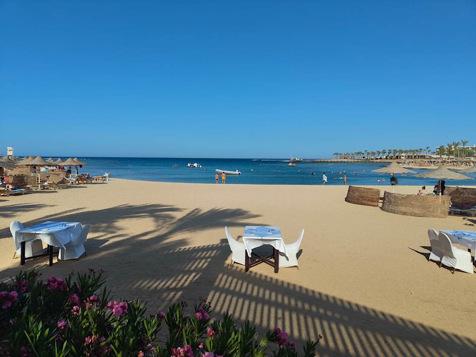 Strand Brayka Bay Resort