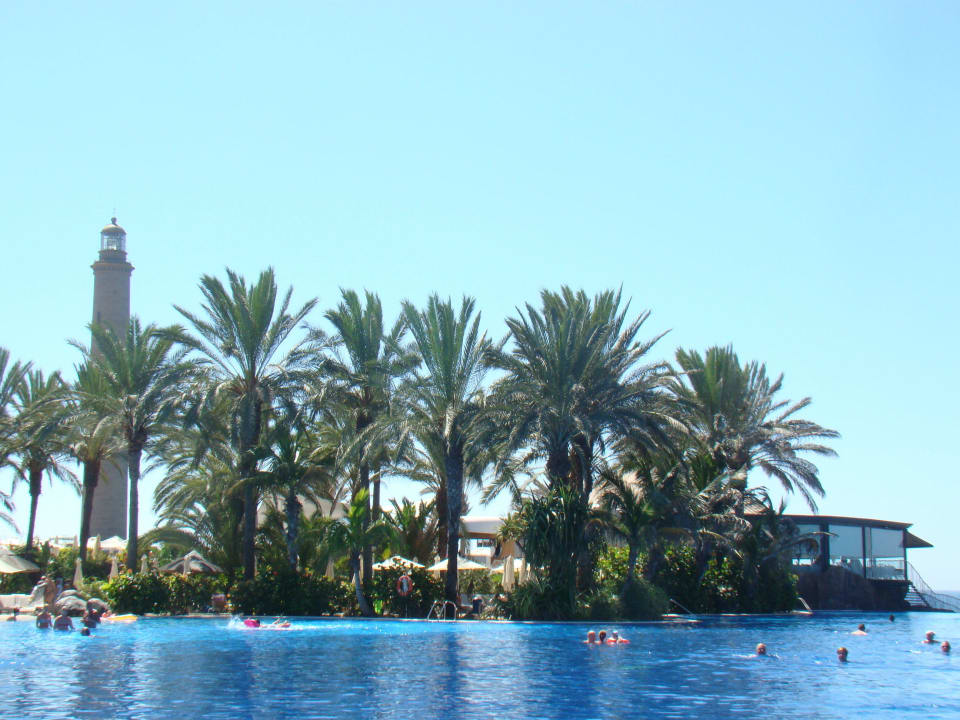 Blick auf den Leuchtturm Lopesan Costa Meloneras, Resort & Spa