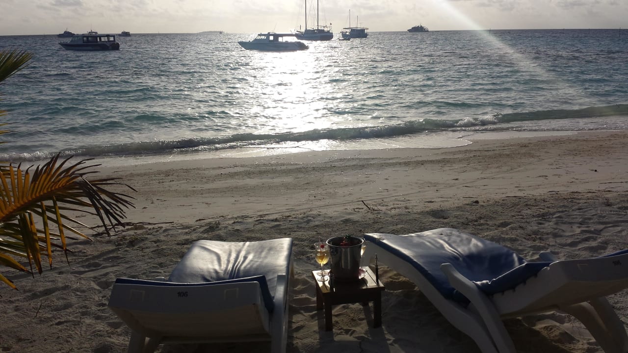 Hotel-Strand (Jacuzzi-Beach-Villa) Meeru Maldives Resort Island