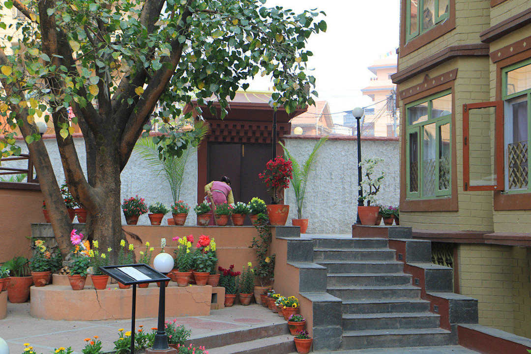 Garden Shambaling Hotel