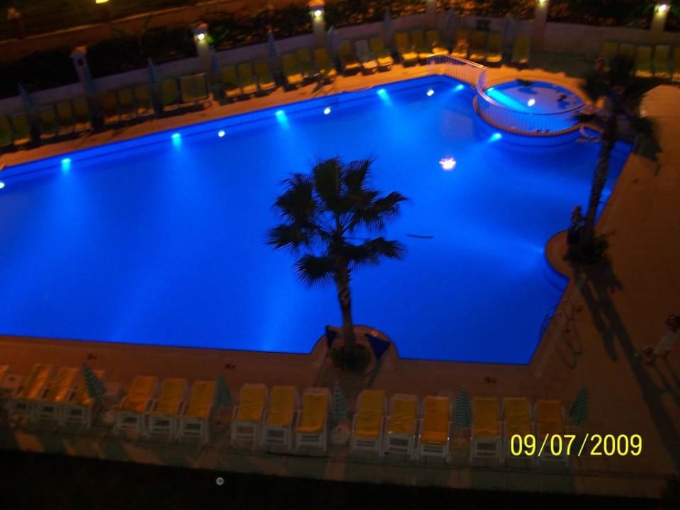 Basen Hotel Camyuva Beach