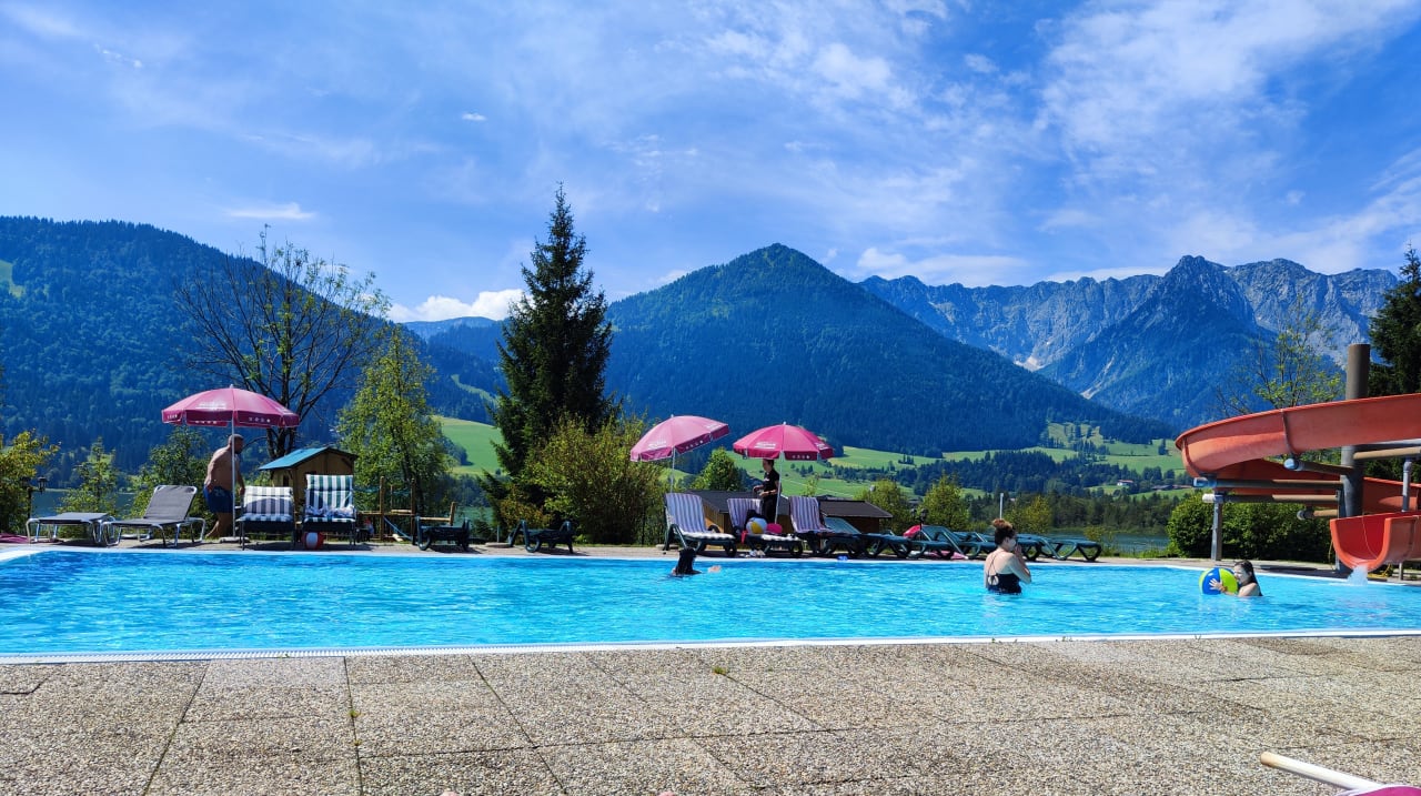 Pool Hotel Bellevue am See