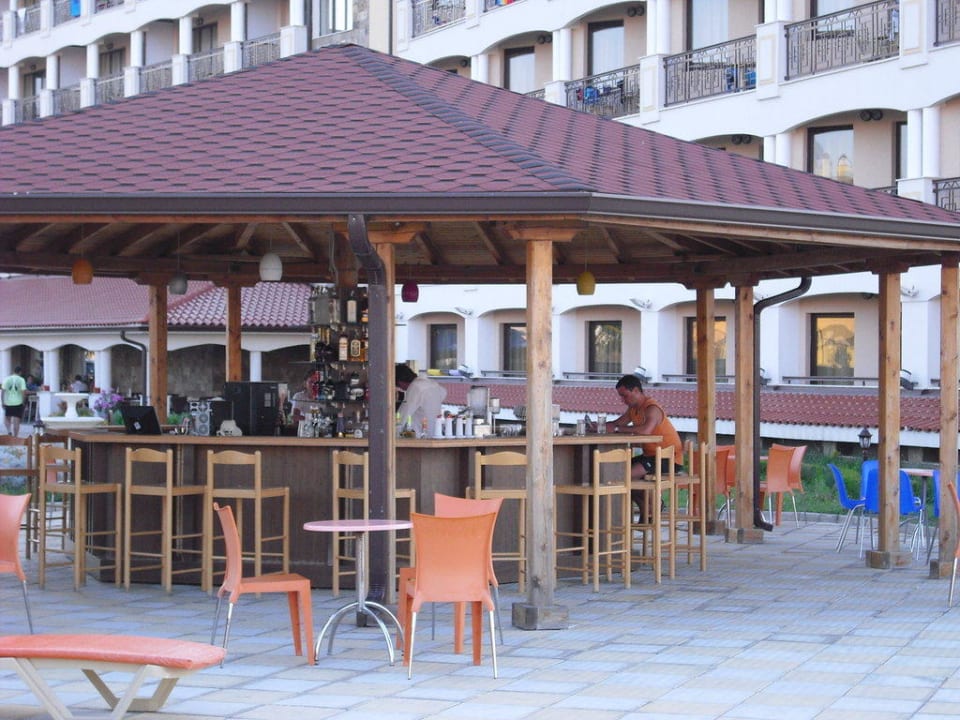 Poolbar Hotel Cazablanka / Casablanca