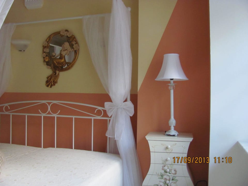 Luxus-Apartment Bavaria - Schlafzimmer Apartment Storchenfärbe