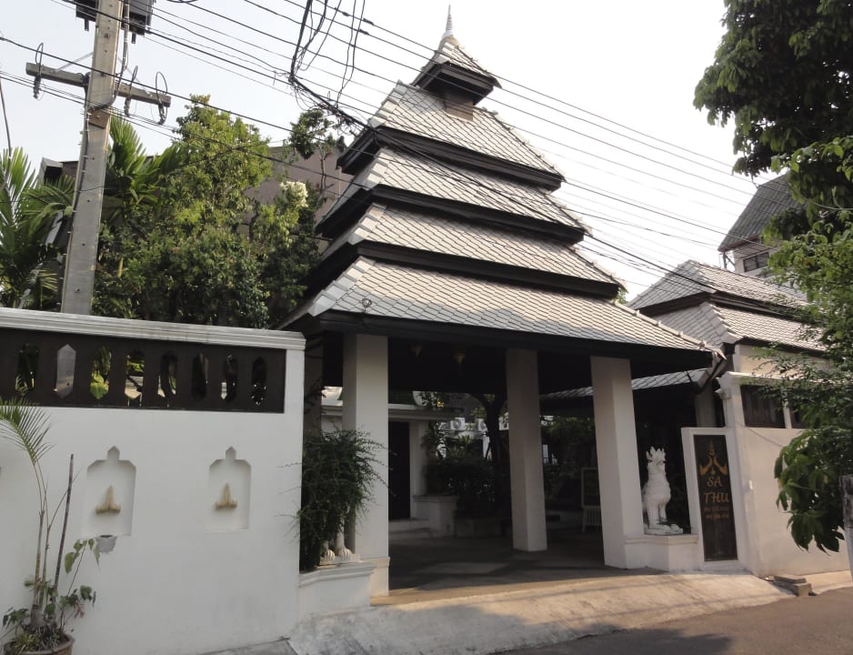 Eingang (ausnahmsweise ohne Auto) Sathu Boutique House