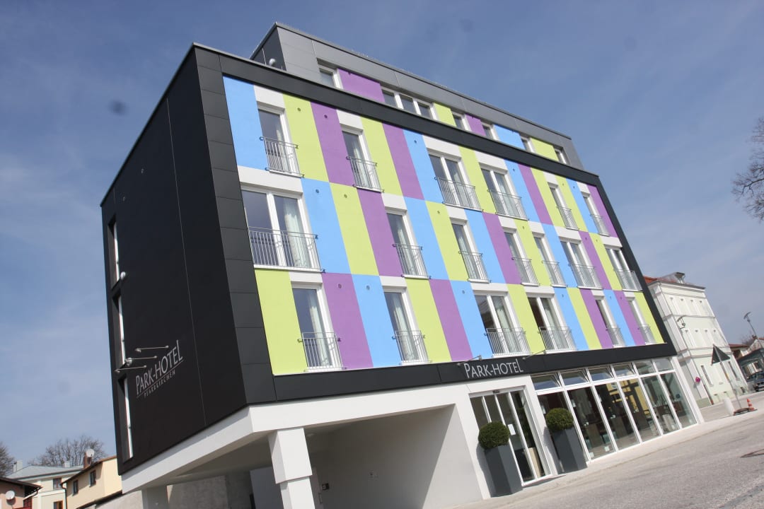 Außenansicht Parkhotel Pfarrkirchen