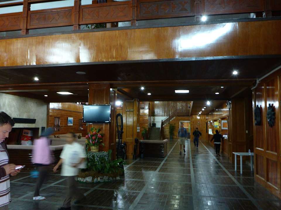 Rechts Rezeption Banaue Hotel & Youth Hostel