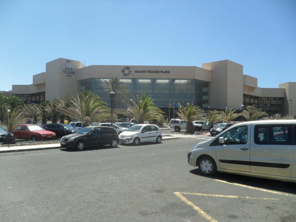 Hotel von vorn Hotel Grand Teguise Playa