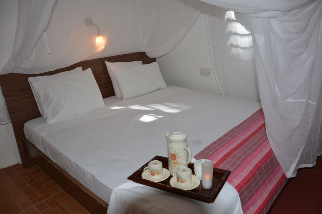 Extra big double bed of the studio chalet Kokogrove Chalets