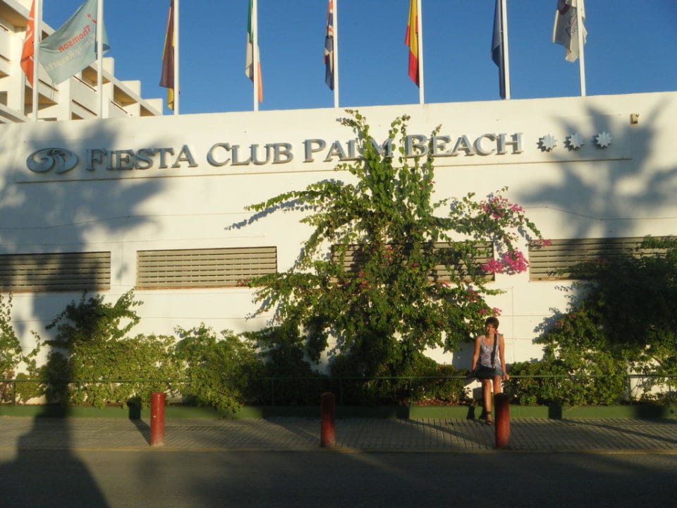 Kurz vorm Hoteleingang Grand Palladium White Island Resort & Spa