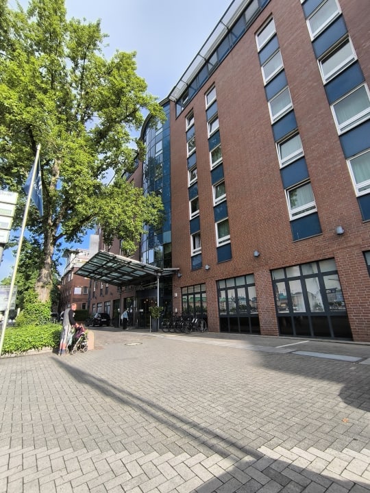 Außenansicht Hotel NH Hamburg Altona